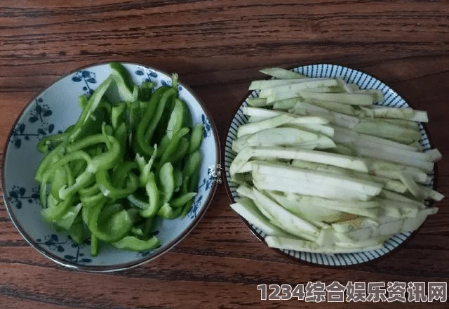 茄子 丝瓜 草莓 香草 榴莲大全：这些食材各具特色，营养丰富，不仅美味，更为我们的饮食增添了多样性和健康选择。