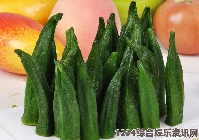 探索水果与蔬菜的奇妙世界：香蕉、丝瓜、草莓、秋葵、小猪芭乐和茄子的美味搭配